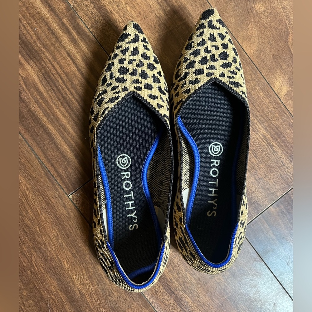 Rothy’s The Point flats size 8 in leopard
